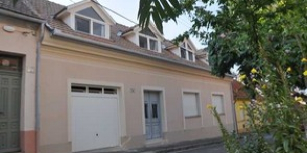 Hatház Apartman