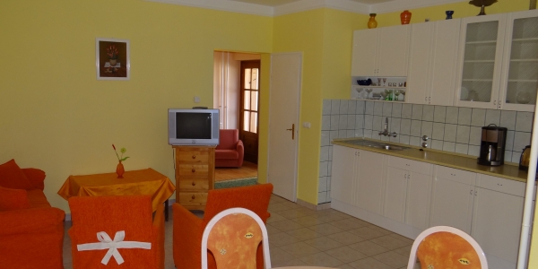 Lázár Apartmanok