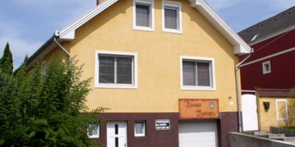 Vöröskő Vendégház